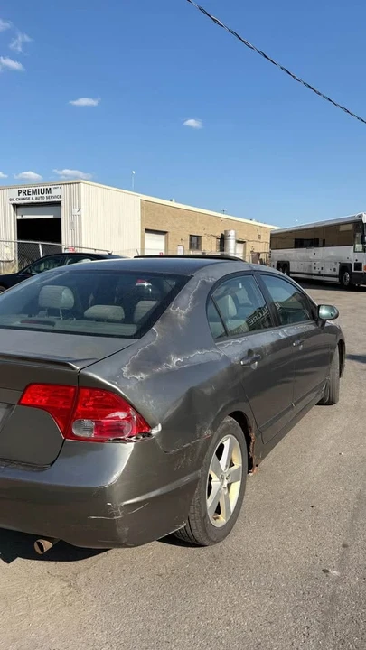 2008 Honda Civic 8th Gen - Image 3 of 7