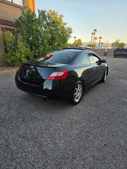 2008 Honda Civic 8th Gen - Image 2 of 7