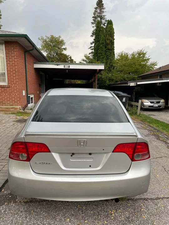 2008 Honda Civic 8th Gen - Image 2 of 5