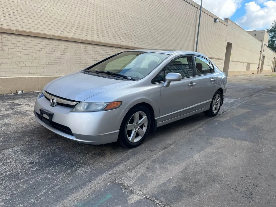 2008 Honda Civic 8th Gen - Image 2 of 10