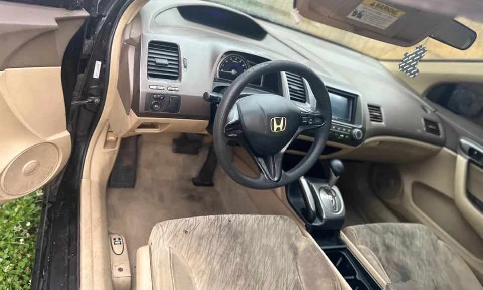 2008 Honda Civic 8th Gen - Image 6 of 9