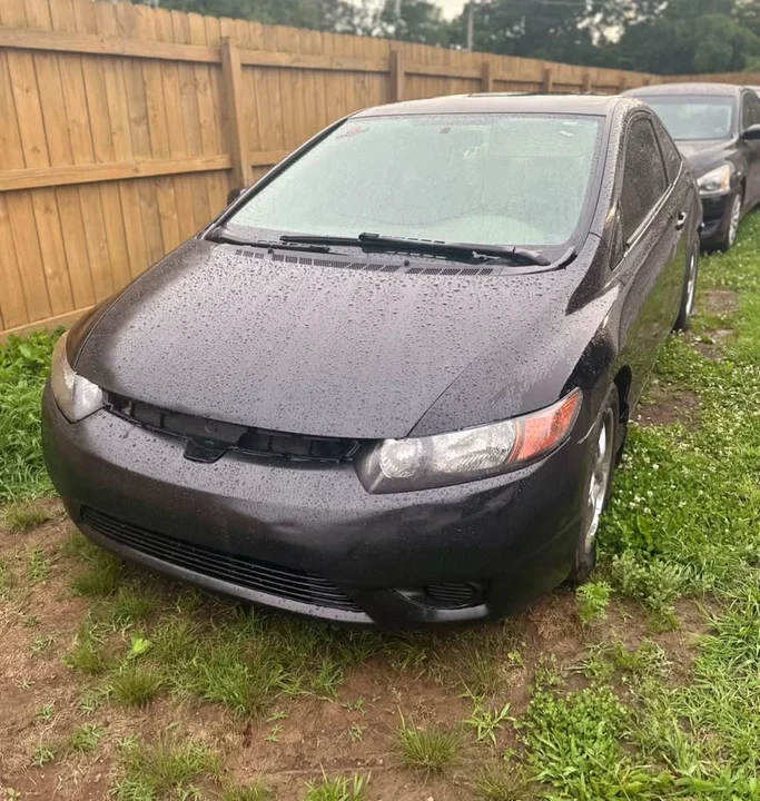 2008 Honda Civic 8th Gen - Image 2 of 9
