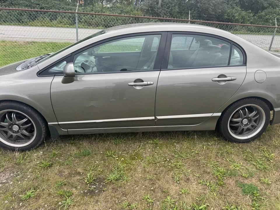 2008 Honda Civic 8th Gen - Image 5 of 14