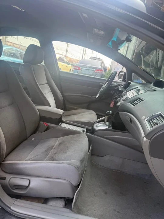 2008 Honda Civic 8th Gen - Image 4 of 8