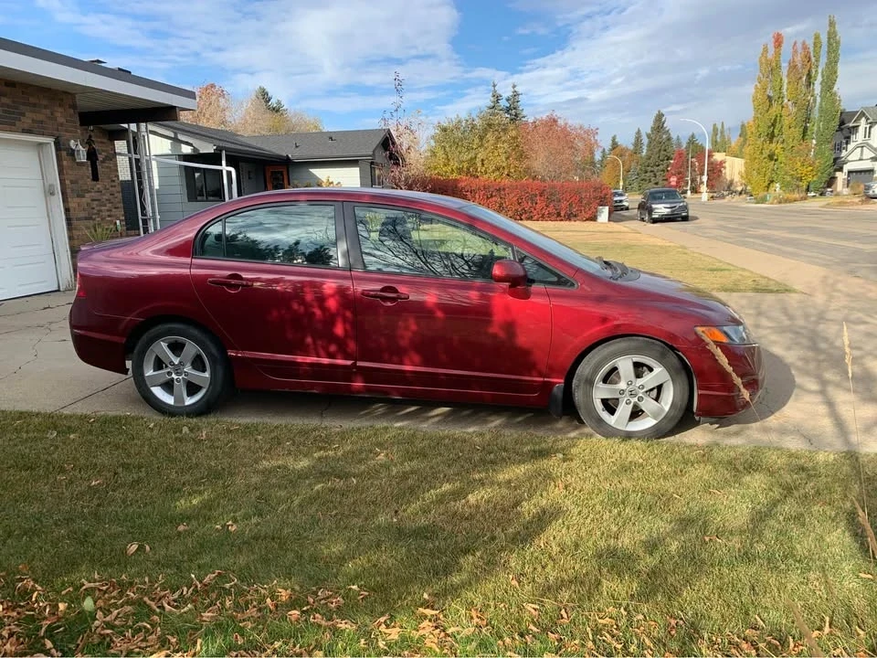 2008 Honda Civic 8th Gen - Image 2 of 9