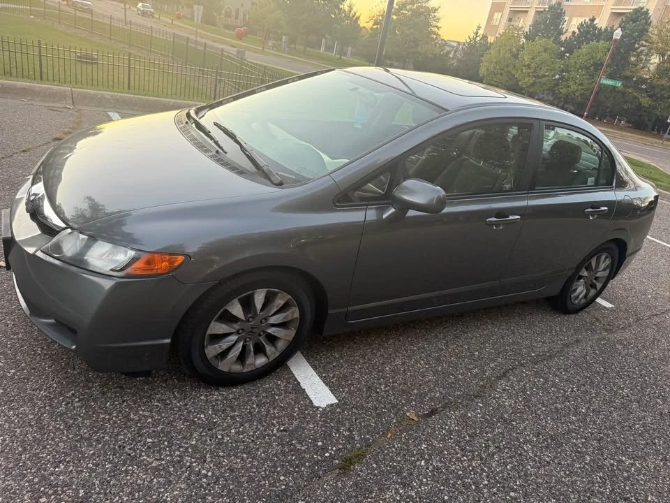 2008 Honda Civic 8th Gen - Image 3 of 7