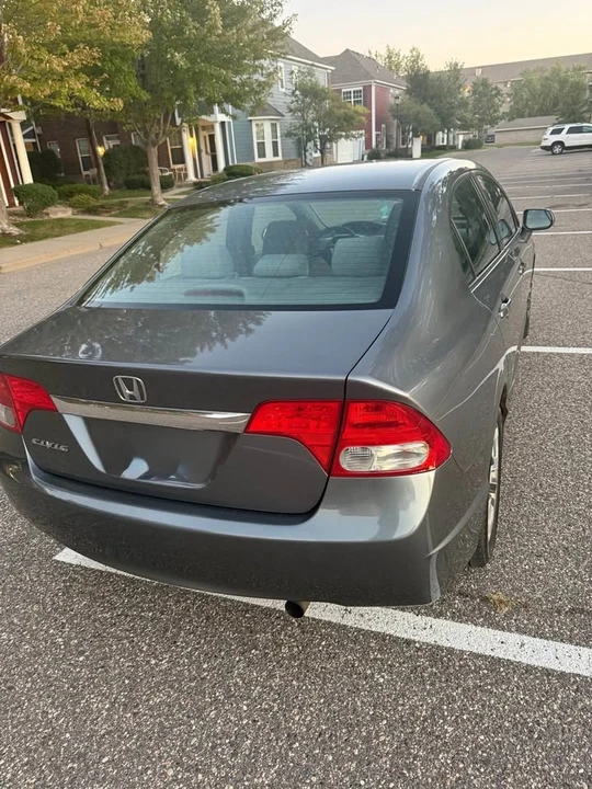 2008 Honda Civic 8th Gen - Image 2 of 7