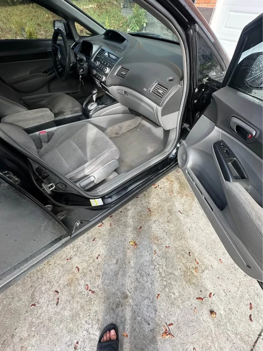 2008 Honda Civic 8th Gen - Image 5 of 13