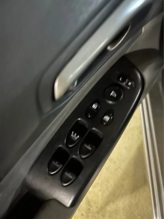 2008 Honda Civic 8th Gen - Image 6 of 7