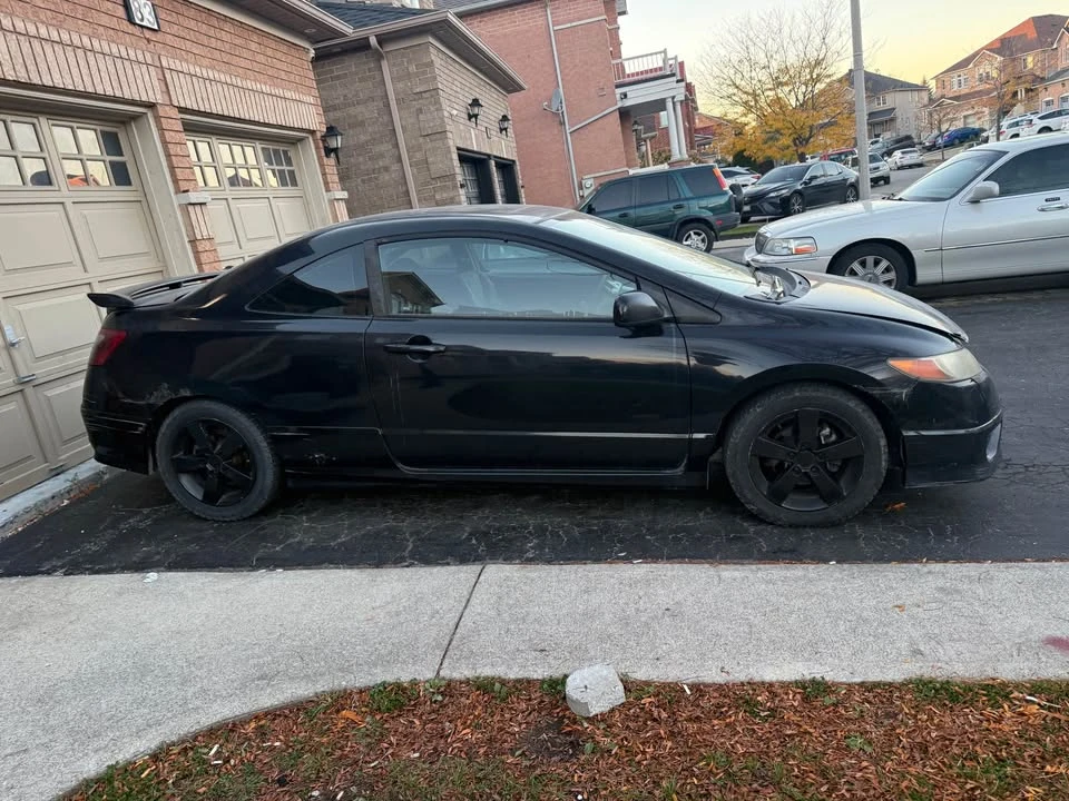 2008 Honda Civic 8th Gen - Image 2 of 10