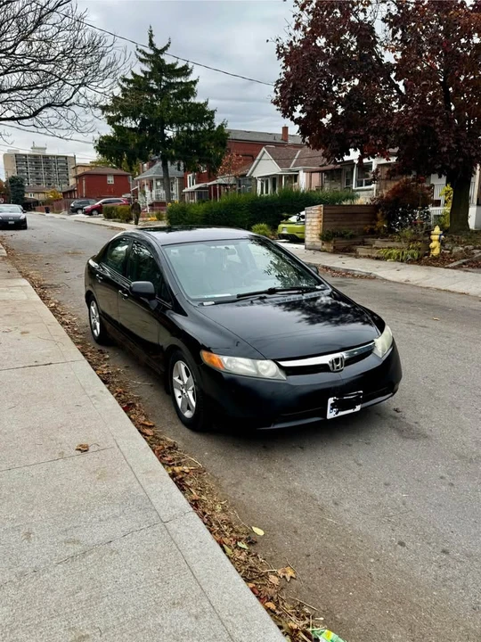 2008 Honda Civic 8th Gen - Image 2 of 5