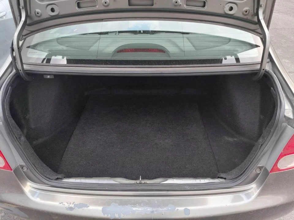 2008 Honda Civic 8th Gen - Image 3 of 10