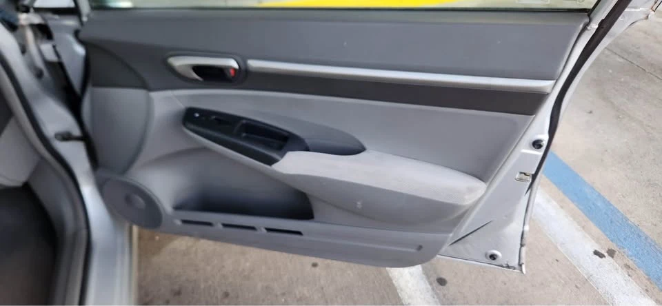 2008 Honda Civic 8th Gen - Image 6 of 12