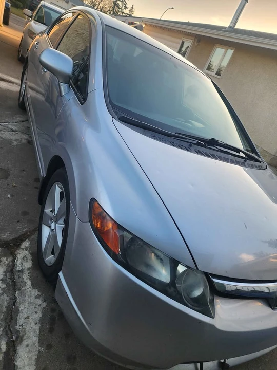 2008 Honda Civic 8th Gen - Image 2 of 13