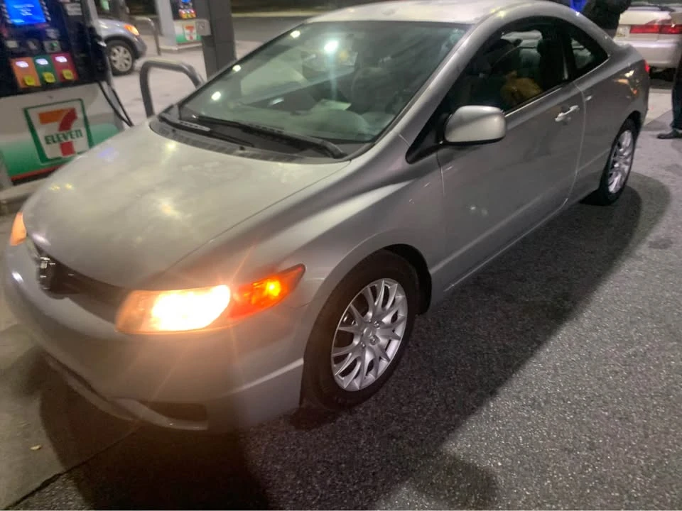 2008 Honda Civic 8th Gen - Image 2 of 7