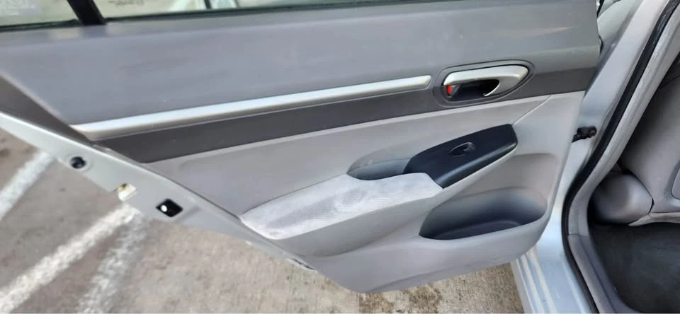 2008 Honda Civic 8th Gen - Image 8 of 12