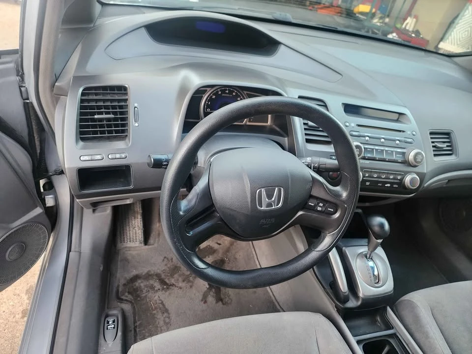 2008 Honda Civic 8th Gen - Image 10 of 13