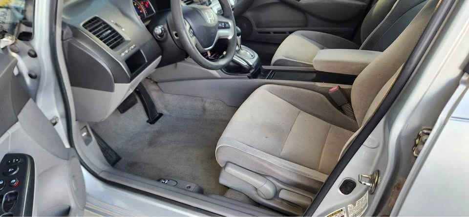 2008 Honda Civic 8th Gen - Image 9 of 12