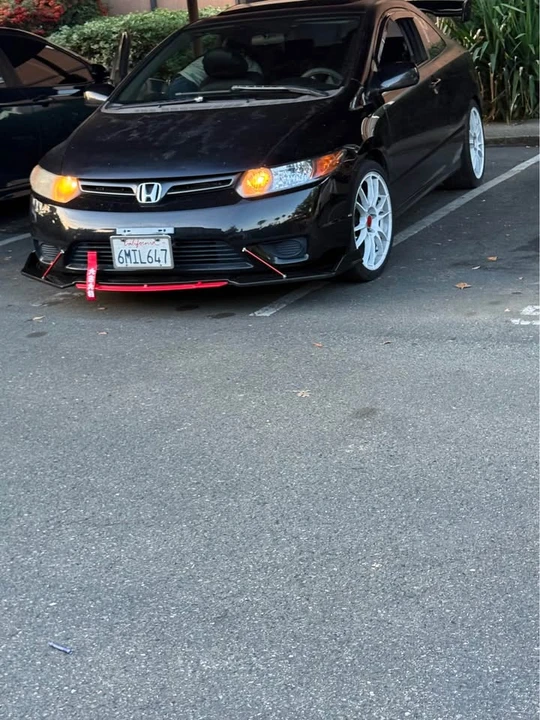 2008 Honda Civic 8th Gen - Image 2 of 6