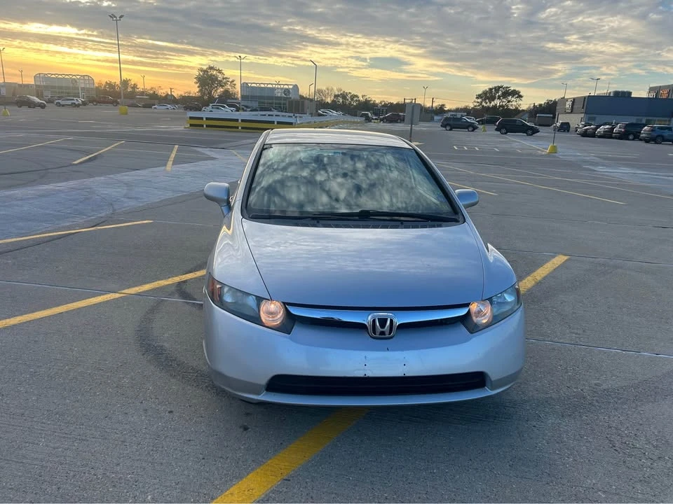 2008 Honda Civic 8th Gen - Image 2 of 9
