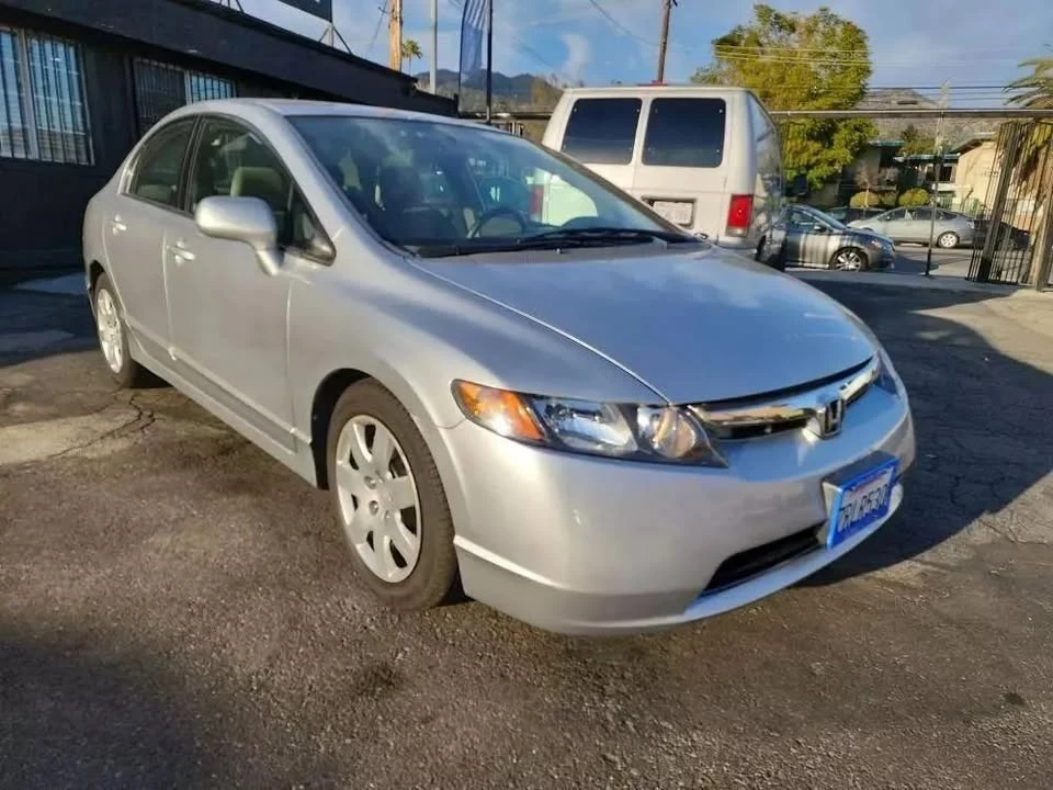 2008 Honda Civic 8th Gen - Image 2 of 11