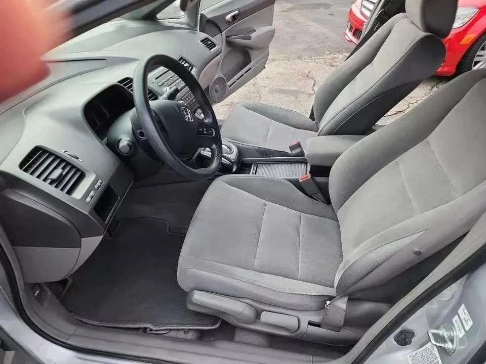 2008 Honda Civic 8th Gen - Image 7 of 11