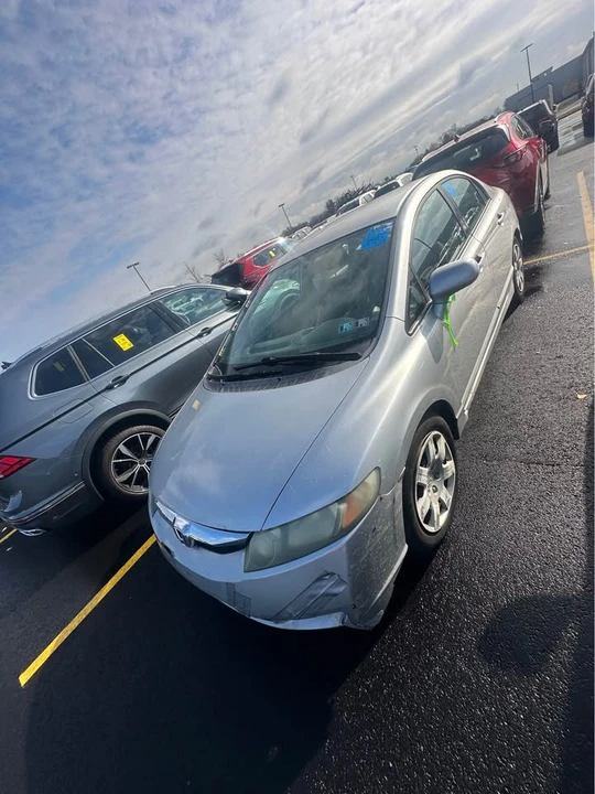 2008 Honda Civic 8th Gen - Image 8 of 9