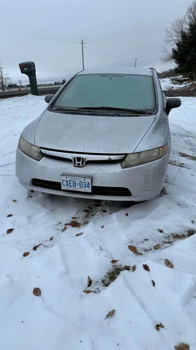 2008 Honda Civic 8th Gen - Image 2 of 3