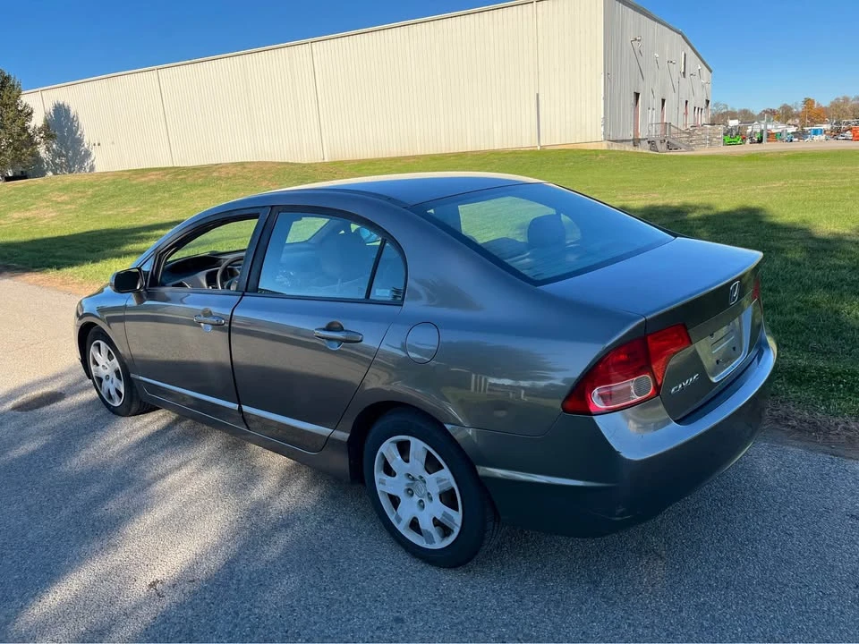2008 Honda Civic 8th Gen - Image 4 of 8