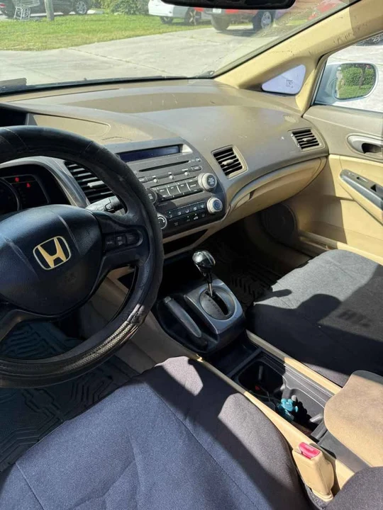 2008 Honda Civic 8th Gen - Image 2 of 8