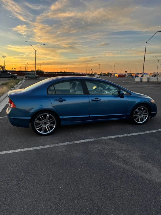 2008 Honda Civic 8th Gen - Image 4 of 9