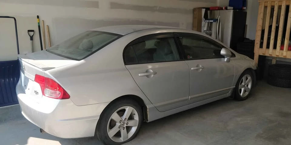 2008 Honda Civic 8th Gen - Image 2 of 7