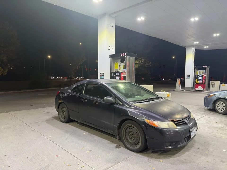 2008 Honda Civic 8th Gen - Image 2 of 4