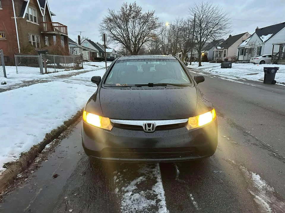 2008 Honda Civic 8th Gen - Image 3 of 8