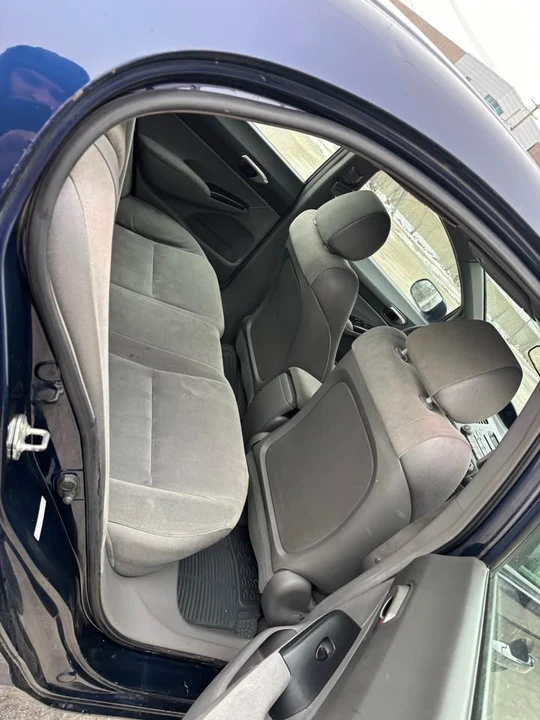 2008 Honda Civic 8th Gen - Image 10 of 12