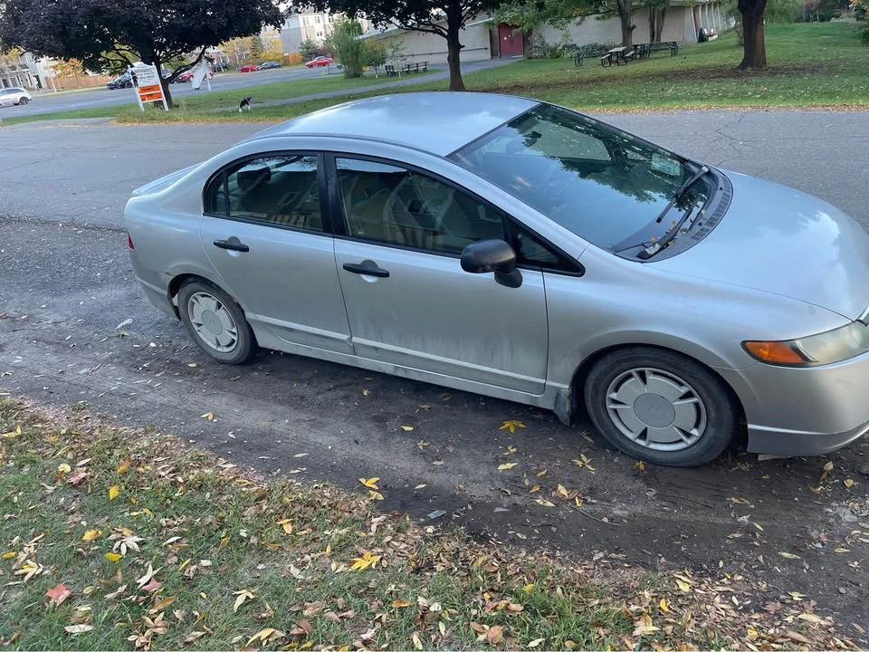 2008 Honda Civic 8th Gen - Image 2 of 8