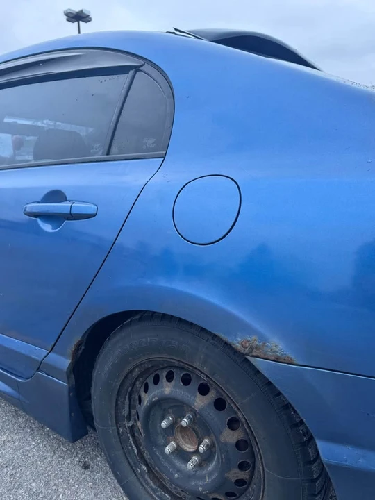 2008 Honda Civic 8th Gen - Image 10 of 18