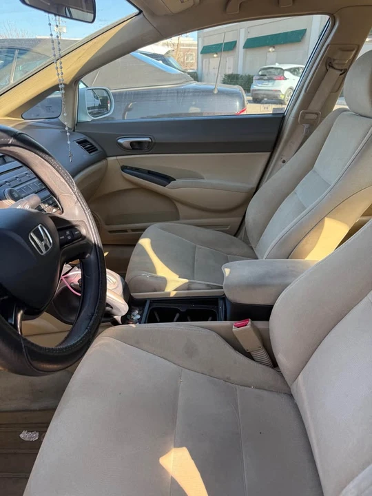 2008 Honda Civic 8th Gen - Image 2 of 4