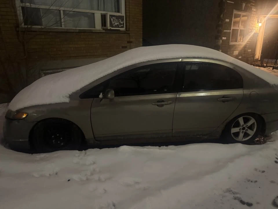 2008 Honda Civic 8th Gen - Image 2 of 4
