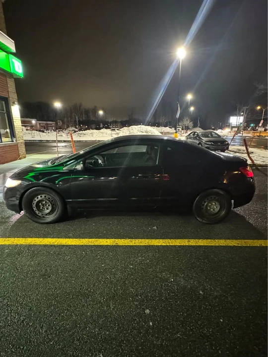 2008 Honda Civic 8th Gen - Image 2 of 6