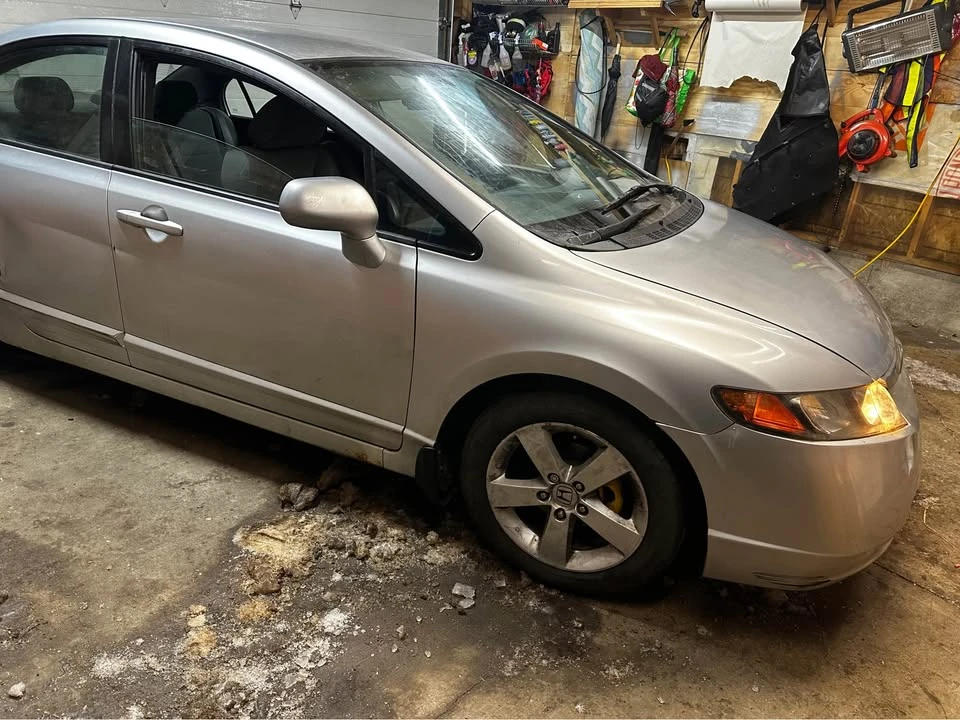 2008 Honda Civic 8th Gen - Image 3 of 8