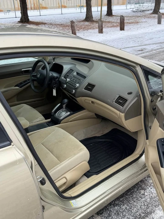 2008 Honda Civic 8th Gen - Image 9 of 13