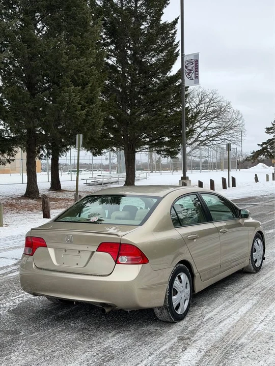 2008 Honda Civic 8th Gen - Image 4 of 13