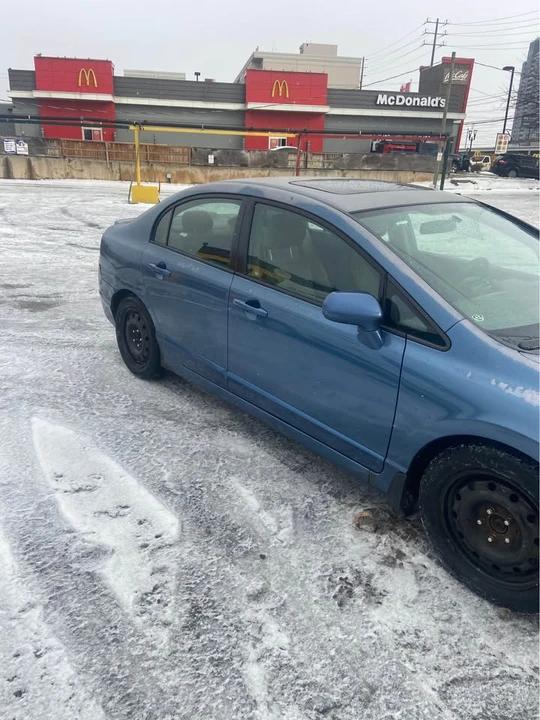 2008 Honda Civic 8th Gen - Image 3 of 8