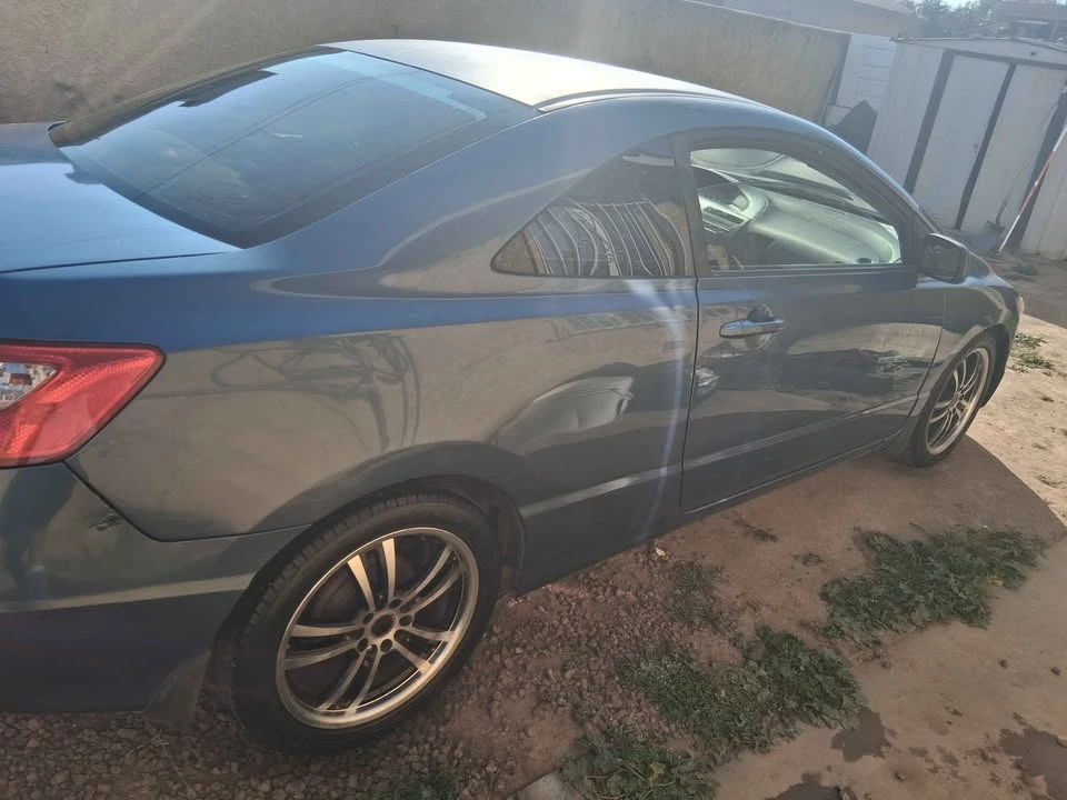 2008 Honda Civic 8th Gen - Image 3 of 6