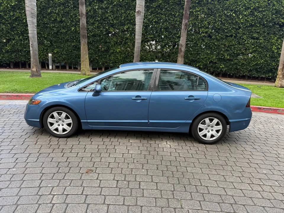 2008 Honda Civic 8th Gen - Image 3 of 16