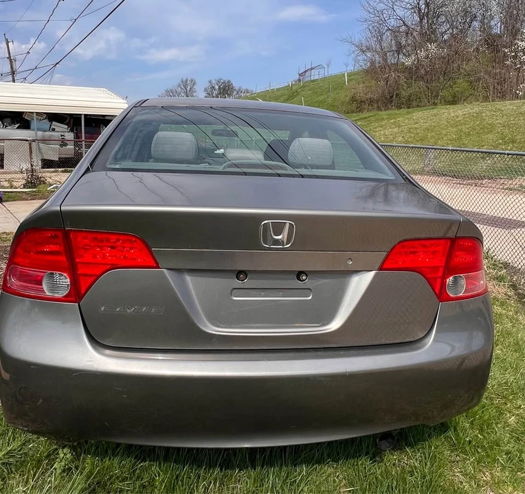 2008 Honda Civic 8th Gen - Image 5 of 8