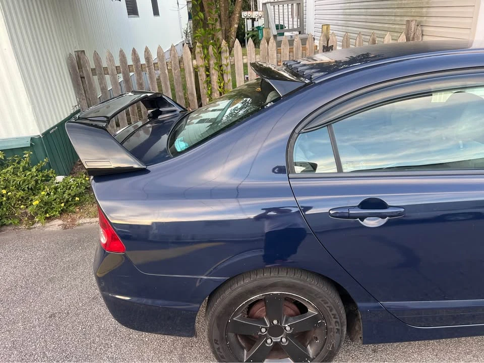 2008 Honda Civic 8th Gen - Image 2 of 4