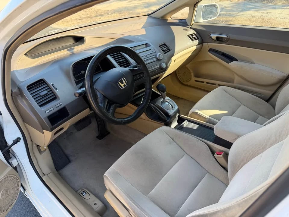 2008 Honda Civic 8th Gen - Image 11 of 16