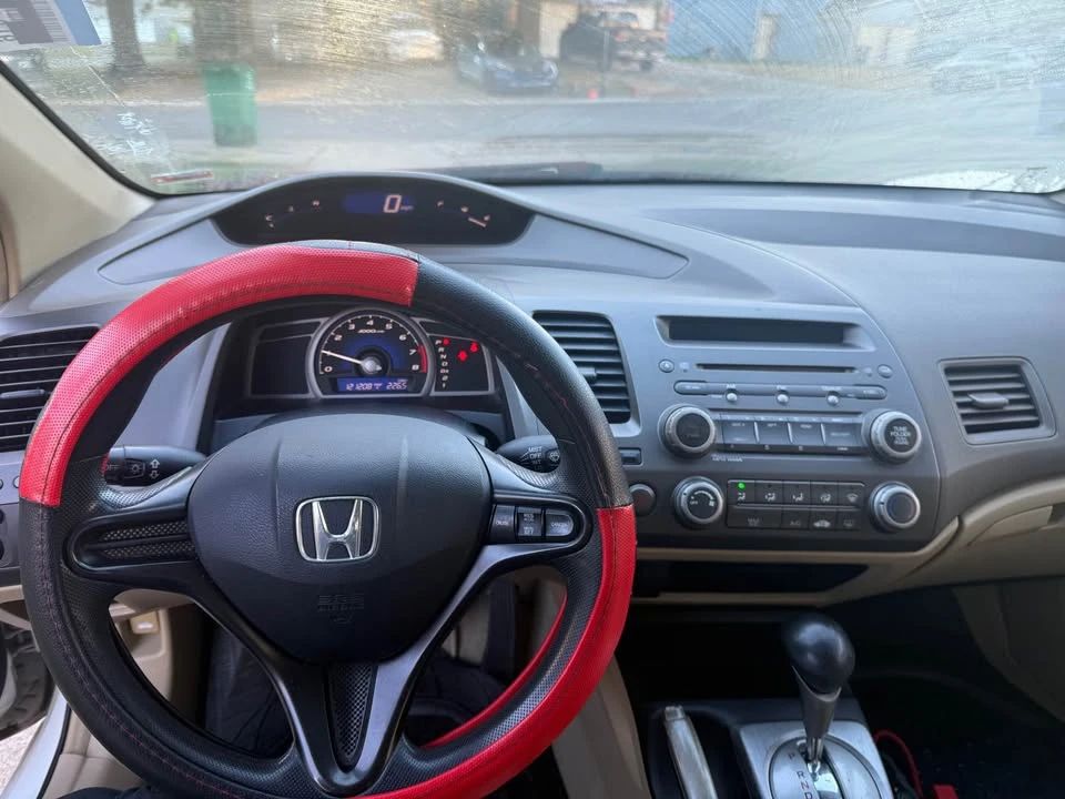 2008 Honda Civic 8th Gen - Image 8 of 9
